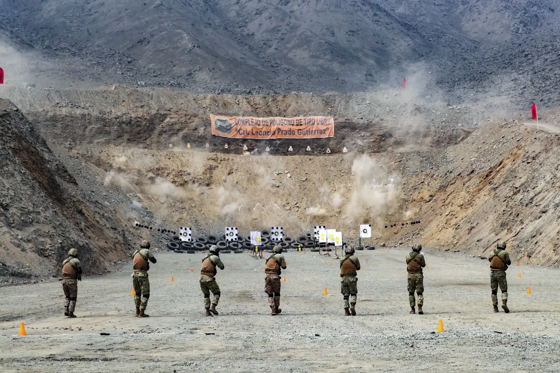 Fuerzas Armadas fortalece su capacidad operativa con el ensamblaje de los nuevos fusiles ARAD 7. Foto: ANDINA/PCM