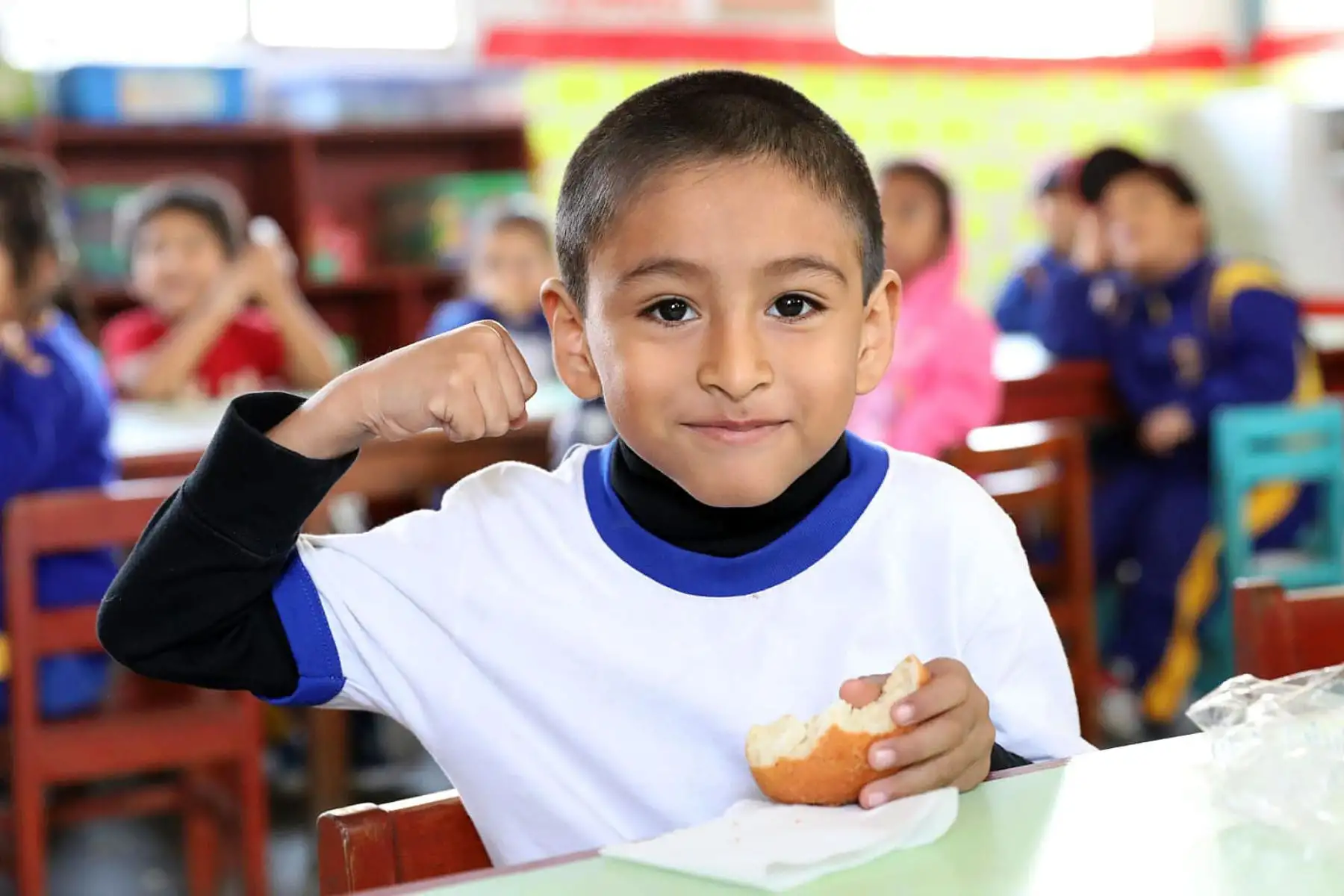 Cabe indicar, que además de la supervisión permanente de los monitores de gestión local, el último mes, el director ejecutivo de Qali Warma ha supervisado instituciones educativas de los distritos de Villa El Salvador y Lima Cercado, así como en la región La Libertad. Foto: ANDINA/Qaly Warma