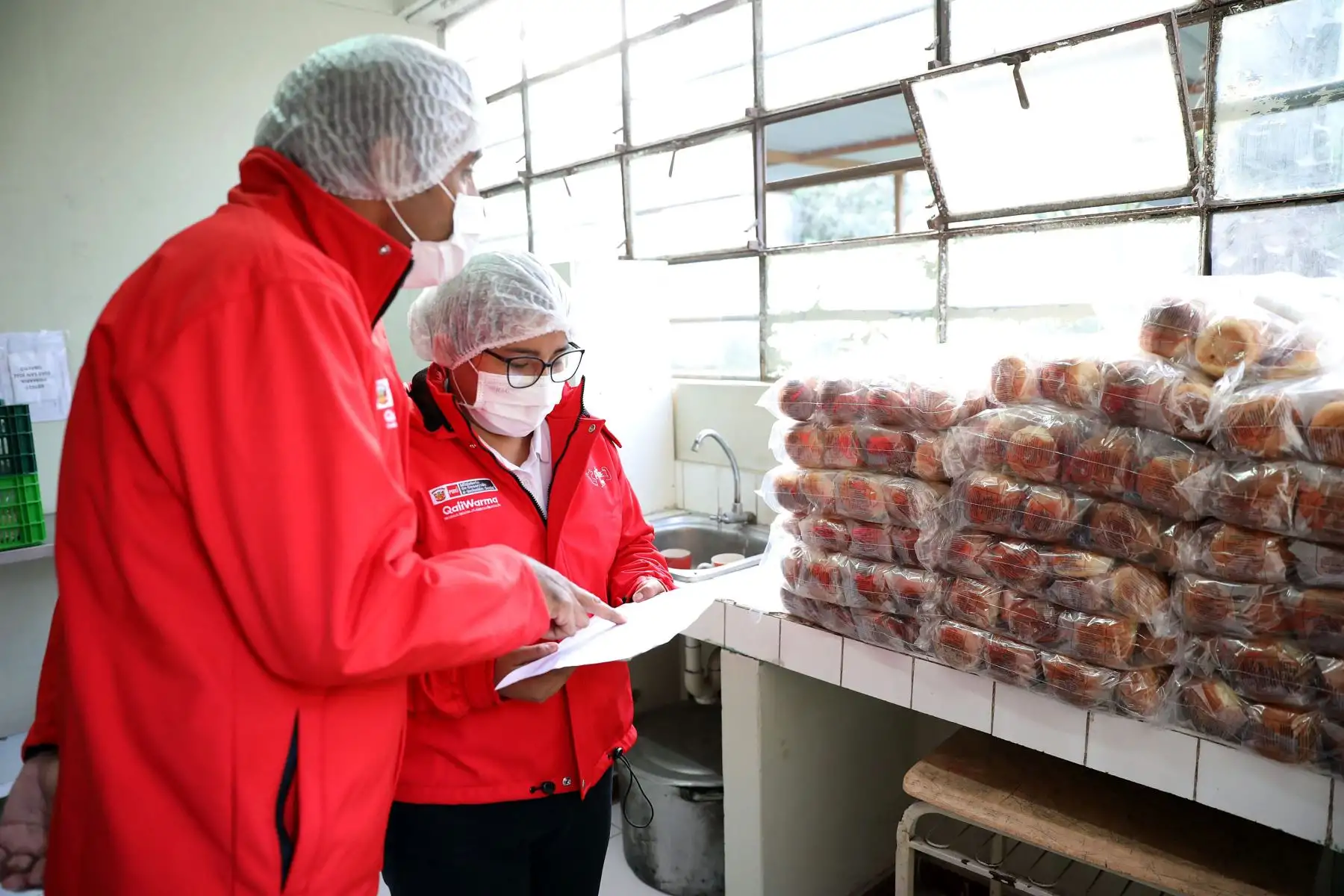 Explicó que estas acciones forman parte de la política de mejora continua del Ministerio de Desarrollo e Inclusión Social (Midis), que comprende la verificación in situ de la adecuada atención del servicio alimentario escolar y promover el bienestar de niñas y niños escolares. Foto: ANDINA/Qaly Warma