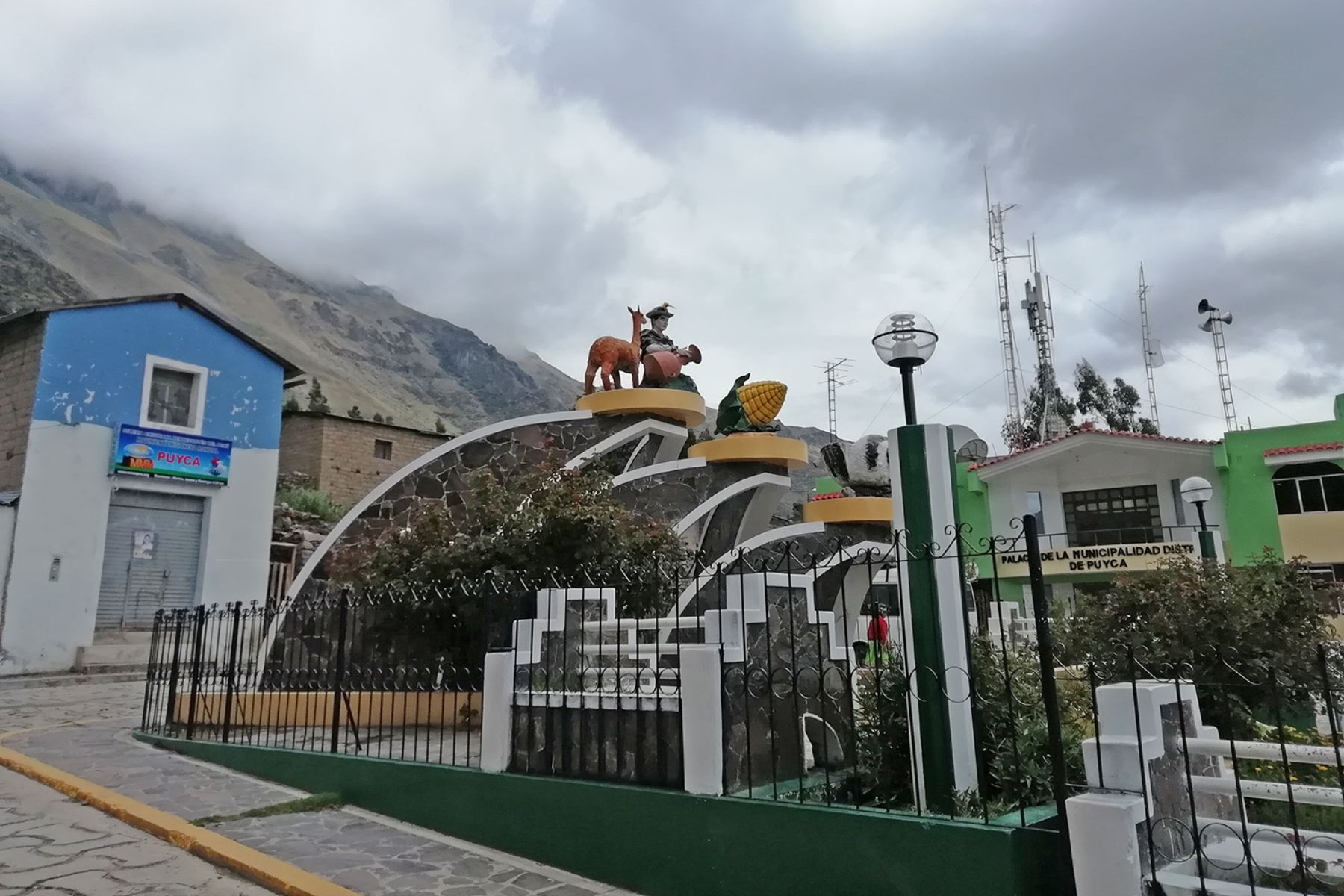 Plaza de Armas del distrito de Puyca, provincia de La Unión, región Arequipa. Foto: Internet