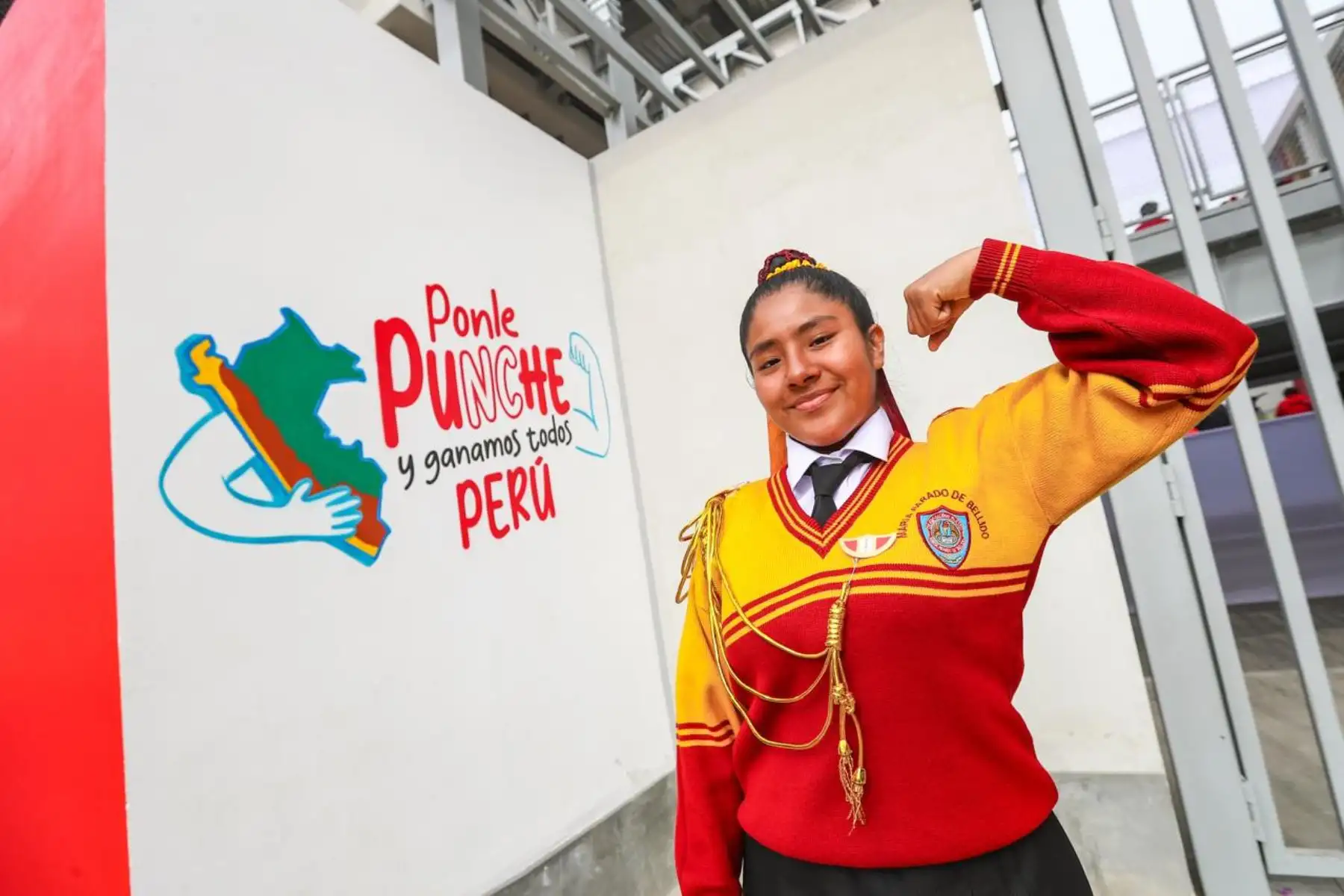 La presidenta Dina Boluarte inaugura la I.E. 1221 María Parado de Bellido en Santa Anita, que permitirá a los estudiantes acceder a una innovadora formación técnico productiva. Foto: ANDINA/Prensa Presidencia