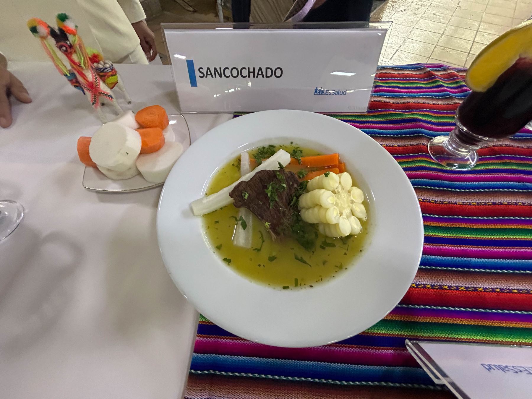 Nutricionista recomendó una alimentación equilibrada de acuerdo a la edad de la persona y la labor que realizan. Foto: ANDINA/Difusión