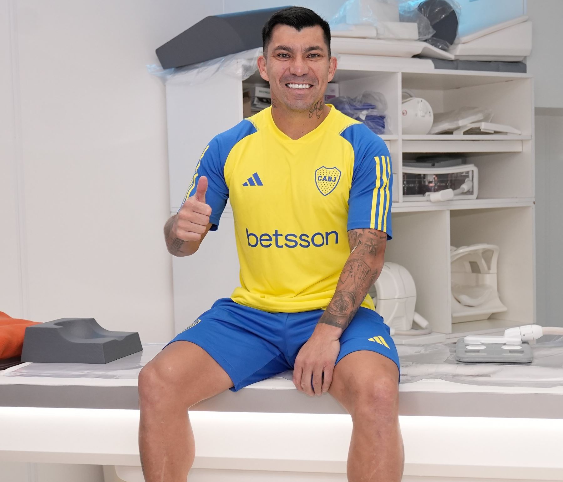 Gary Medel pasó los exámenes médico en el Boca Juniors