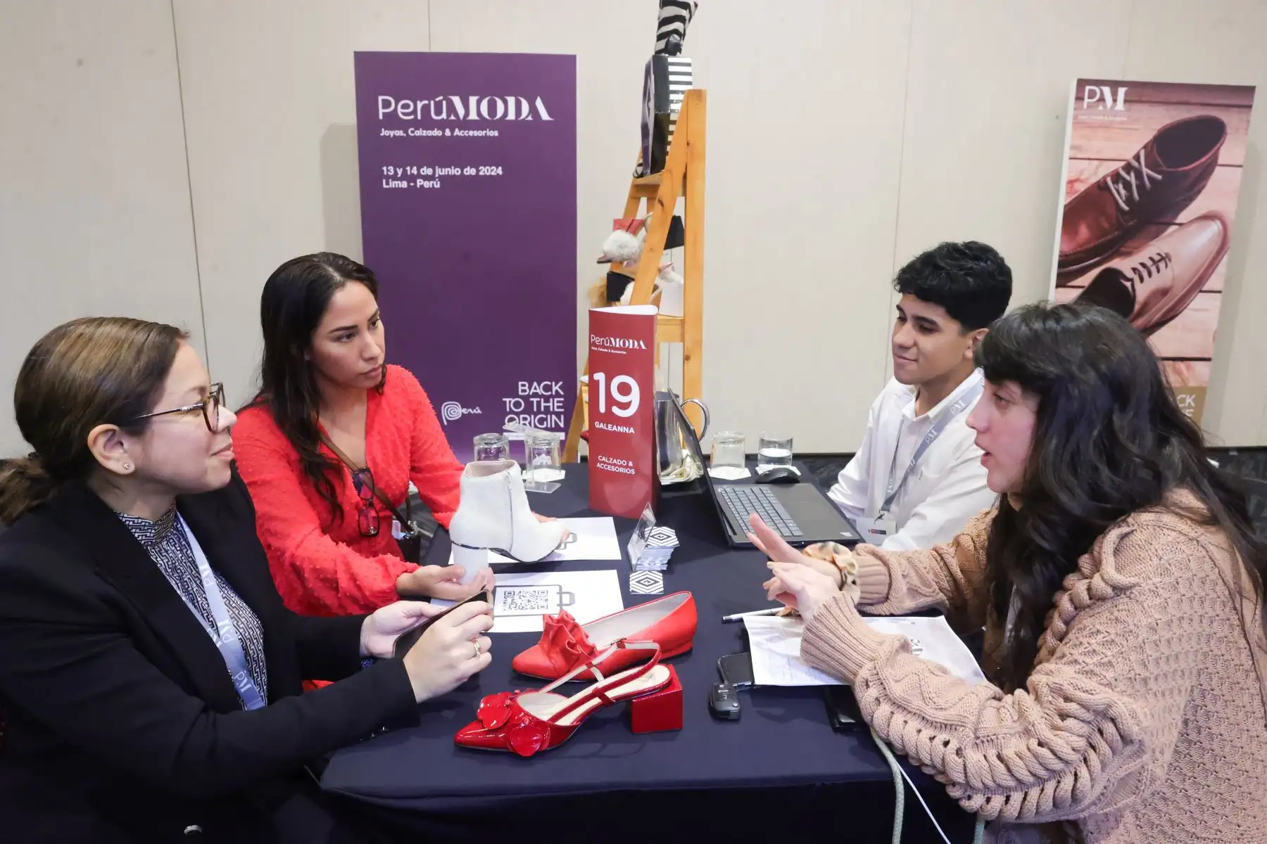 Un total de 30 empresas exportadoras presentan su mejor oferta de productos durante el Perú Moda: Joyas, Calzado & Accesorios que se realiza el 13 y 14 de junio en Lima. Foto: ANDINA/Melina Mejía