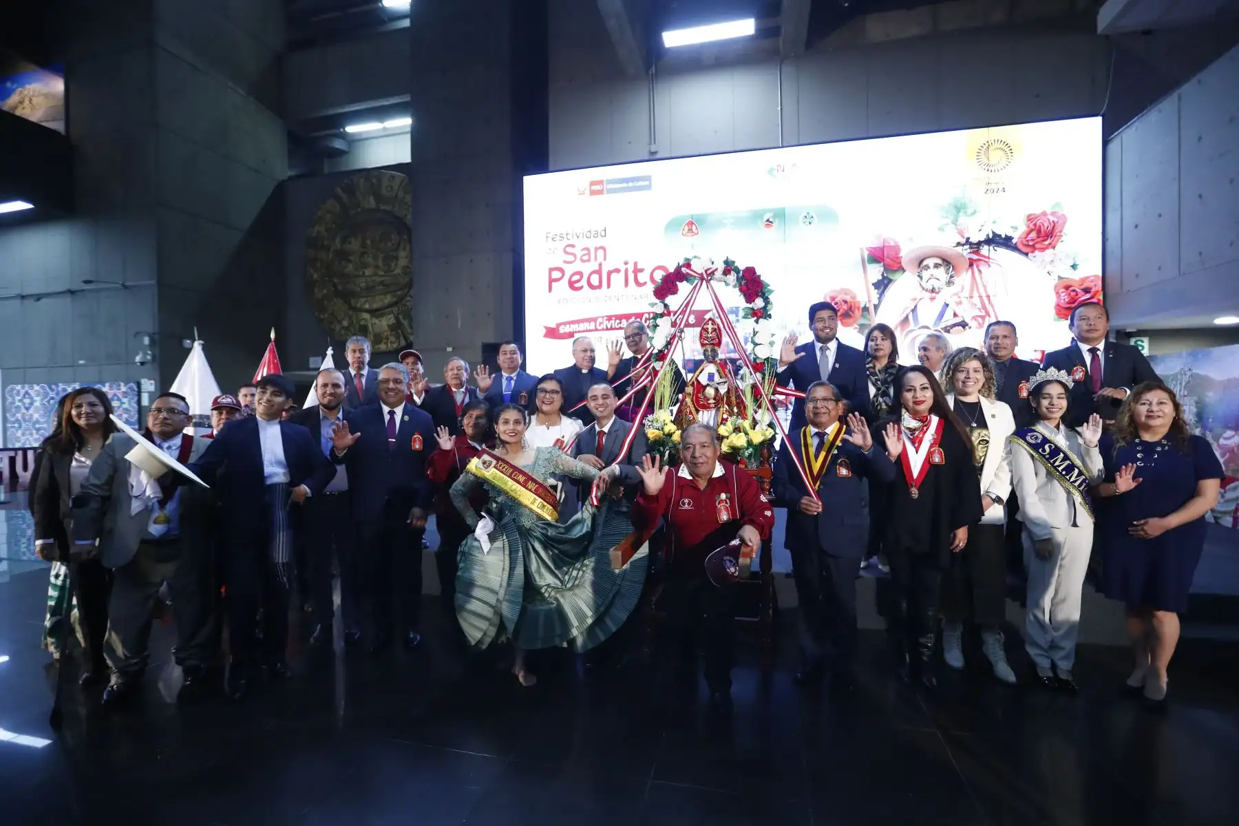 Desde el Ministerio de Cultura en San Borja se lanzó la fiesta de San Pedrito de Chimbote - Edición Bicentenario, con la participación de autoridades y la presencia de la sagrada imagen de San Pedro. Foto: ANDINA/Daniel Bracamonte
