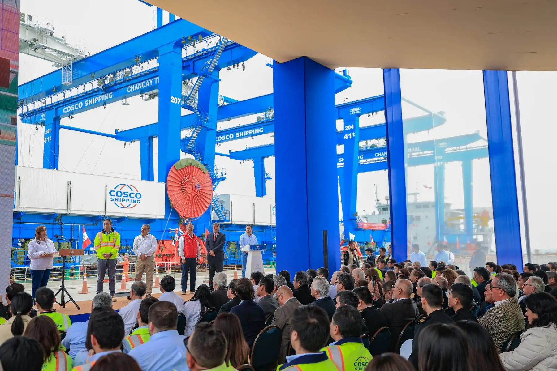Inspección a los avances de obra del Terminal Portuario de Chancay y presentación de las primeras grúas eléctricas. 
Foto: ANDINA/ Prensa Presidencia