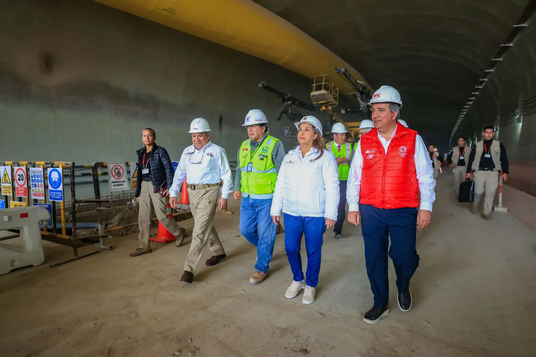 Inspección a los avances de obra del Terminal Portuario de Chancay y presentación de las primeras grúas eléctricas. 
Foto: ANDINA/ Prensa Presidencia