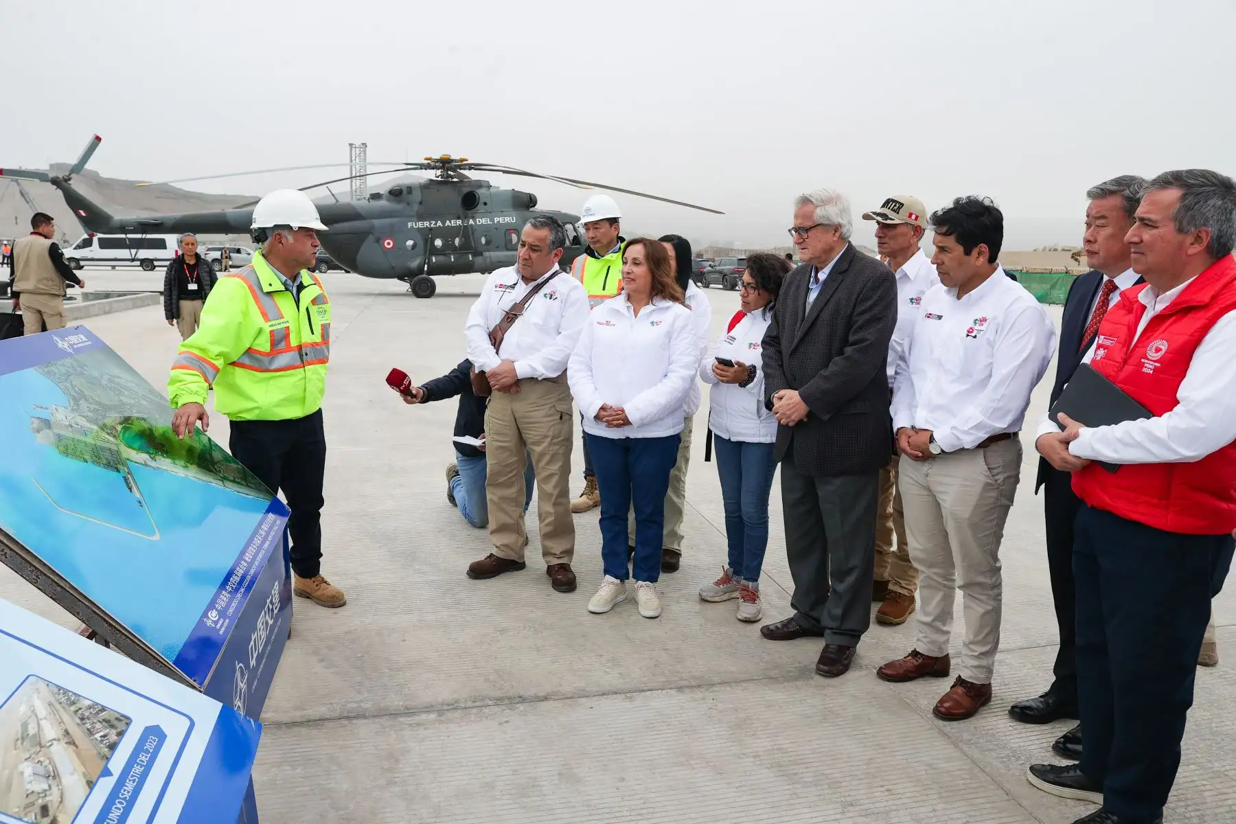 Inspección a los avances de obra del Terminal Portuario de Chancay y presentación de las primeras grúas eléctricas. 
Foto: ANDINA/ Prensa Presidencia