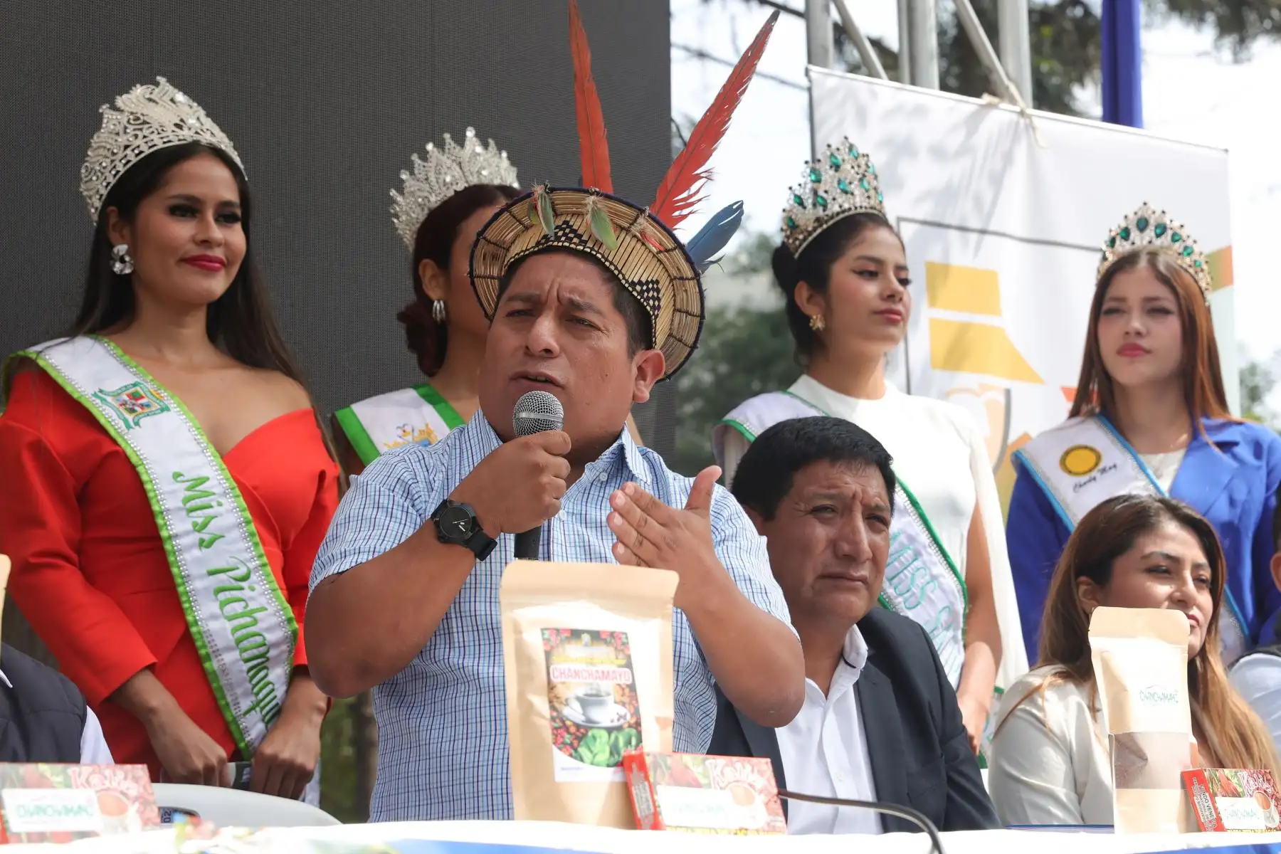 El alcalde provincial de Chanchamayo, Hermenegildo Navarro Castro; presentó la XIX Semana Turística Selva Central 2024. Foto: ANDINA/Melina Mejía