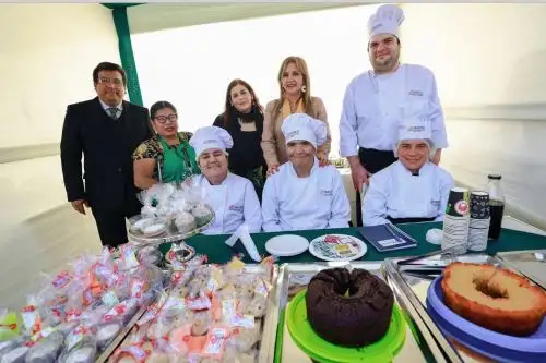 Veinte stands han sido acondicionados en el Parque Cáceres del distrito sanisidrino hasta este sábado 15 de junio de 10 am a 7 pm, para que estos jóvenes puedan generar sus propios recursos a través de la venta de cada producto. Foto: ANDINA/Difusión
