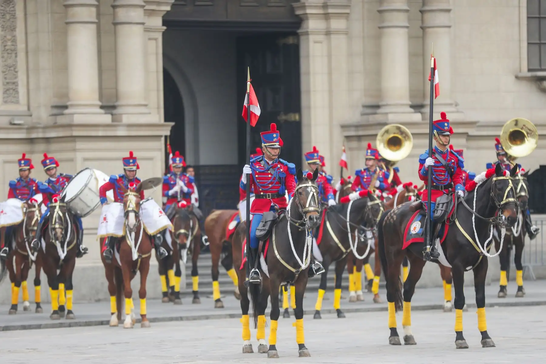 Tradicional Cambio de Guardia, en el Patio de Honor de Palacio de Gobierno. Foto: ANDINA/Prensa Presidencia