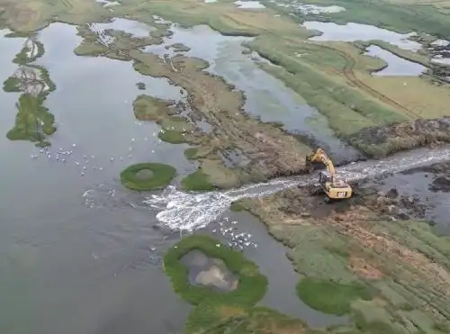Fiscalía Especializada en Materia Ambiental de La Libertad inició una investigación del atentado ecológico contra el humedal Uripe de Salaverry perpetrado por desconocidos que habían construido un canal para desaguar el humedal. ANDINA/Difusión