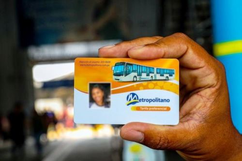 Metropolitano: no es necesaria presencia de menor para tramitar tarjeta escolar. Foto: ANDINA/Difusión.