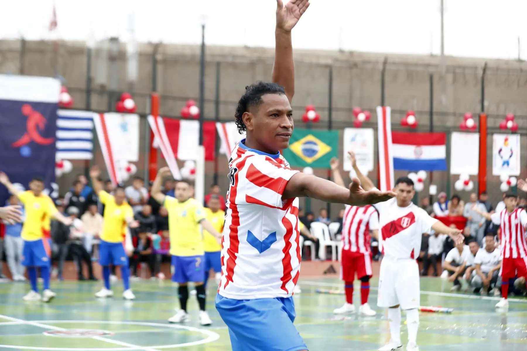 Internos del Establecimiento Penitenciario del Callao realizaron una presentación de baile, como parte de la inauguración de la Copa América Penitenciaria 2024, organizada por el INPE, en la que participan reclusos de 12 centros penitenciarios del país. Foto: ANDINA/Daniel Bracamonte