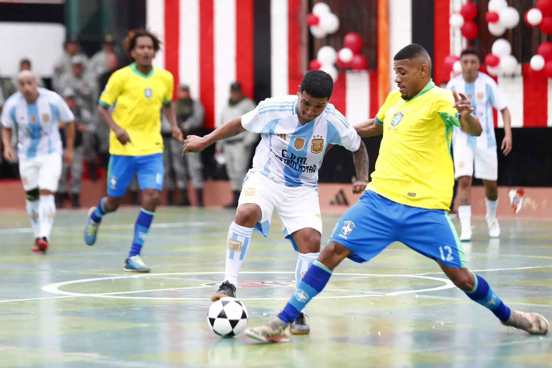 Internos de los penales Miguel Castro Castro y Lurigancho se enfrentan en partido de fútbol por el grupo A de la Copa América Penitenciaria 2024, en la que participan reclusos de 12 centros penitenciarios del país. Foto: ANDINA/Daniel Bracamonte
