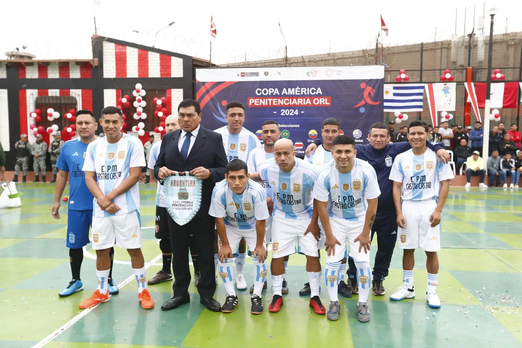 Internos del penal Miguel Castro Castro participan en la Copa América Penitenciaria 2024, en la que compiten junto a reclusos de otros 11 centros penitenciarios del país. Foto: ANDINA/Daniel Bracamonte