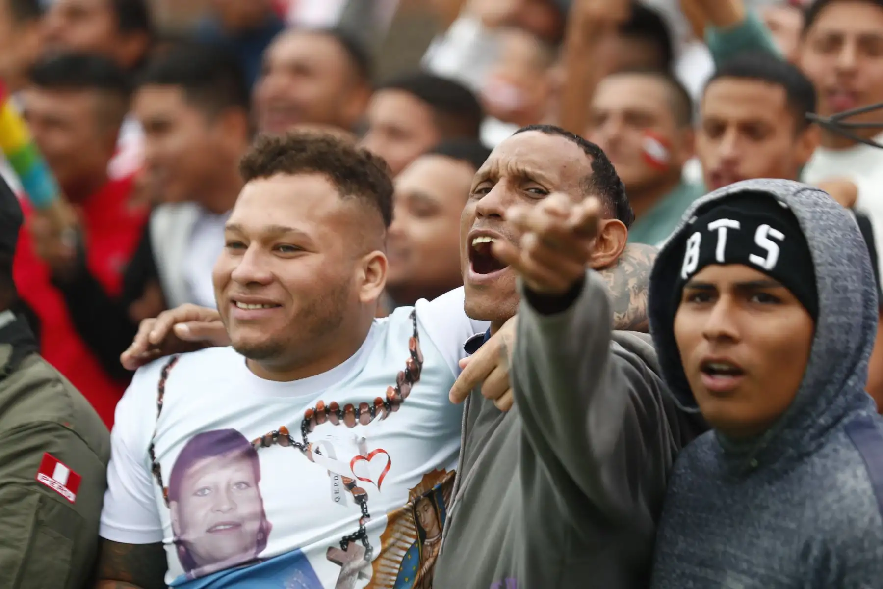 Internos del Establecimiento Penitenciario del Callao son el público espectador de los partidos de fútbol de la Copa América Penitenciaria 2024, organizada por el INPE, en la que participan reclusos de 12 centros penitenciarios del Perú. Foto: ANDINA/Daniel Bracamonte