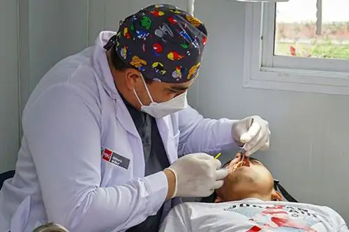 En la campaña Minsa Móvil se ofrecerán servicios de oncología y neurología pediátrica y cirugía de tórax y cardiovascular, reumatología, ginecología, neurocirugía, oftalmología, optometría, consejería en salud sexual y reproductiva, odontología y salud bucal, entre otros. ANDINA/ Minsa.