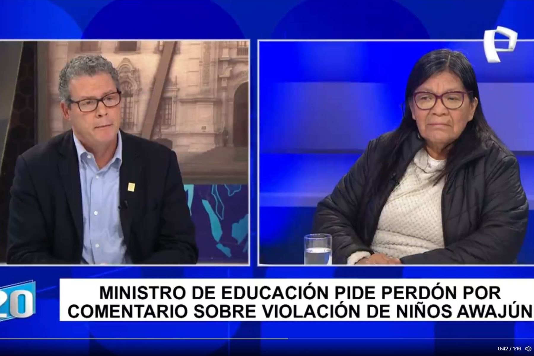 Ministro de Educación, Morgan Quero, en el set de Panamericana Televisión junto a la dirigente indígena Raquel Caicat. Foto: Captura de TV.