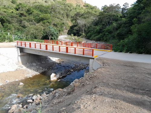 Dos nuevos puentes fueron inaugurados en Piura y Cajamarca. Las nuevas infraestructuras mejorarán la transitabilidad en ambas regiones, destacó el MTC.