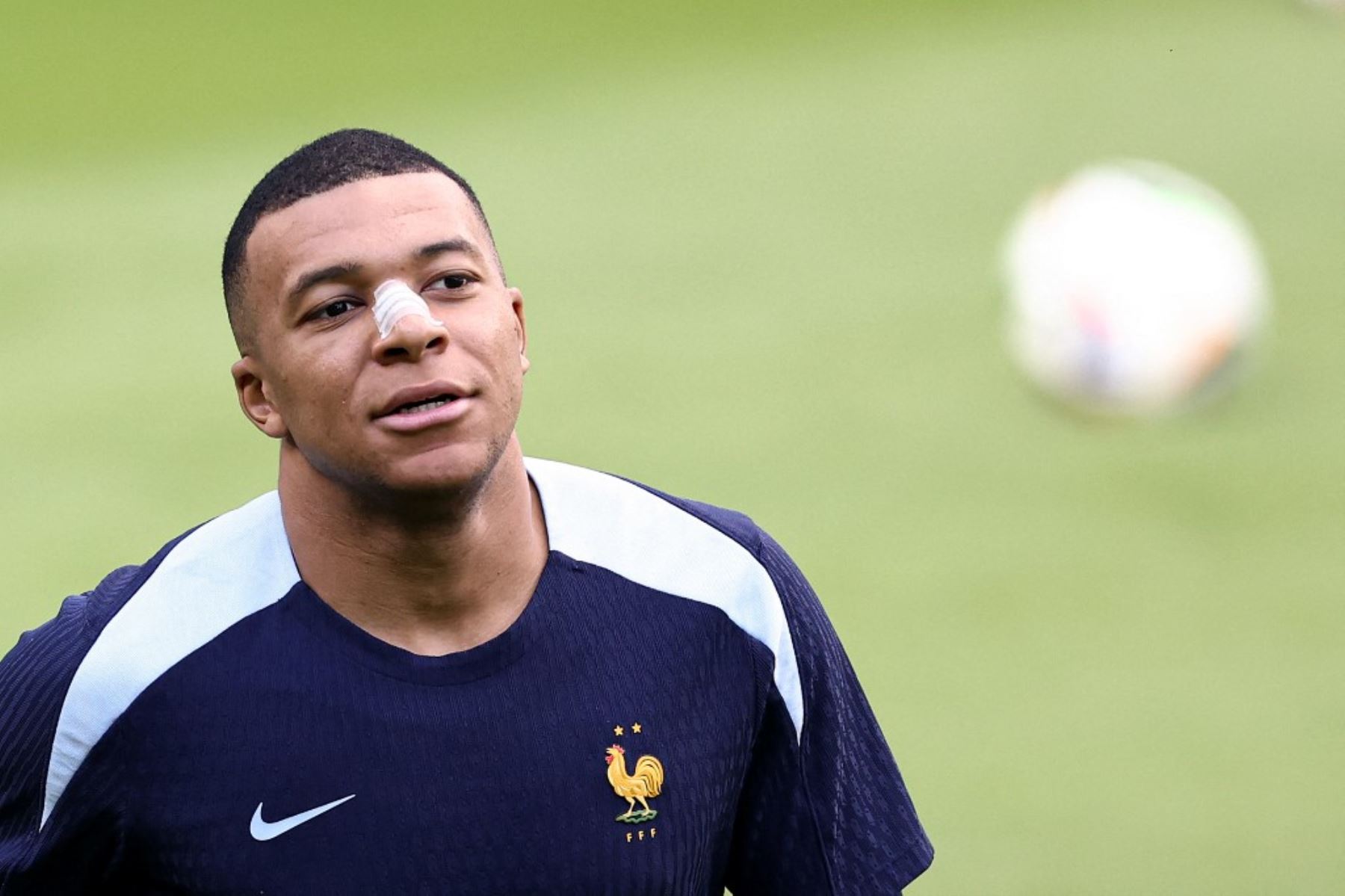 Mbappé no fue descartado por su técnico para enfrentar a los neerlandeses