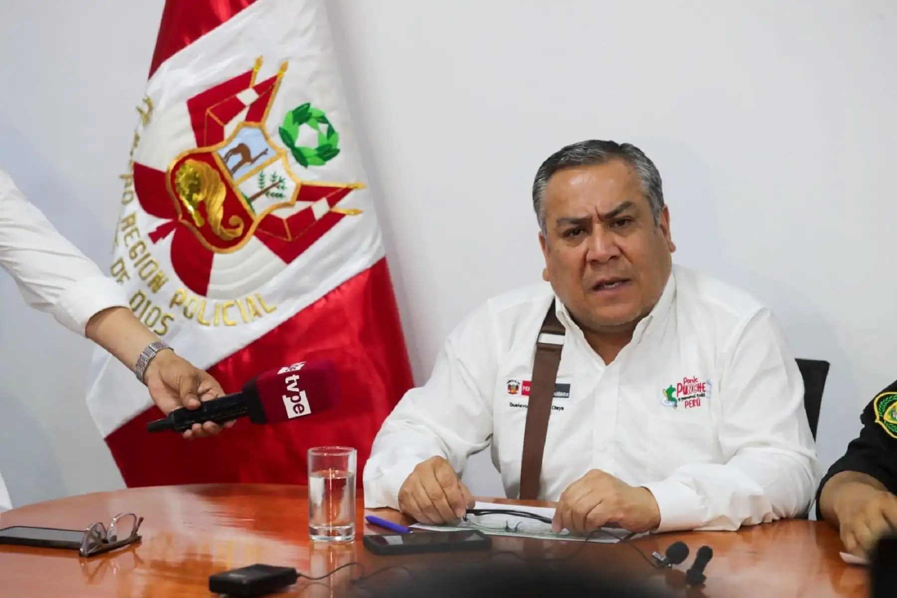 El titular de la PCM, Gustavo Adrianzén destacó la producción policial del operativo y felicitó a las autoridades que participaron en el despliegue a nivel nacional Amanecer Seguro