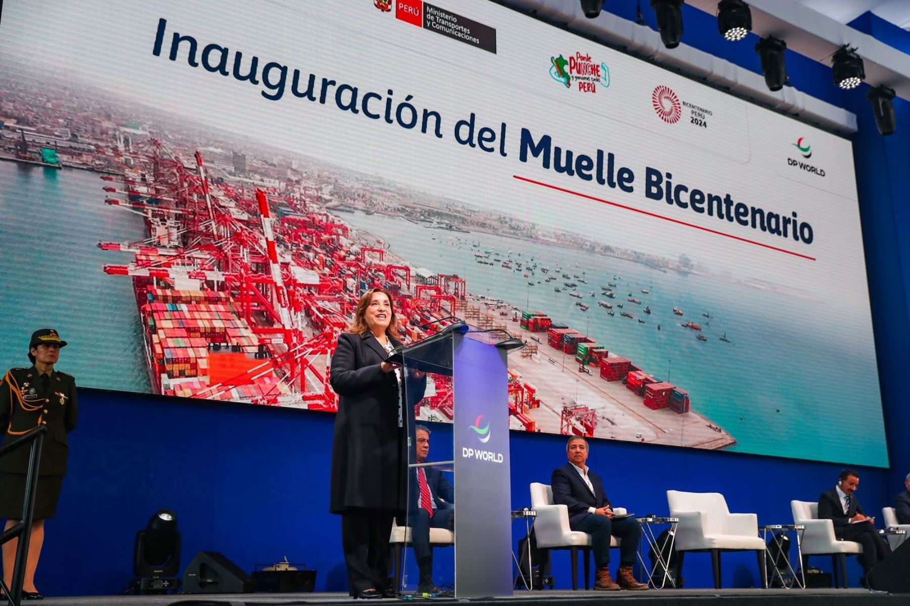Presidenta Dina Boluarte inaugura muelle Bicentenario en el Puerto del Callao.
