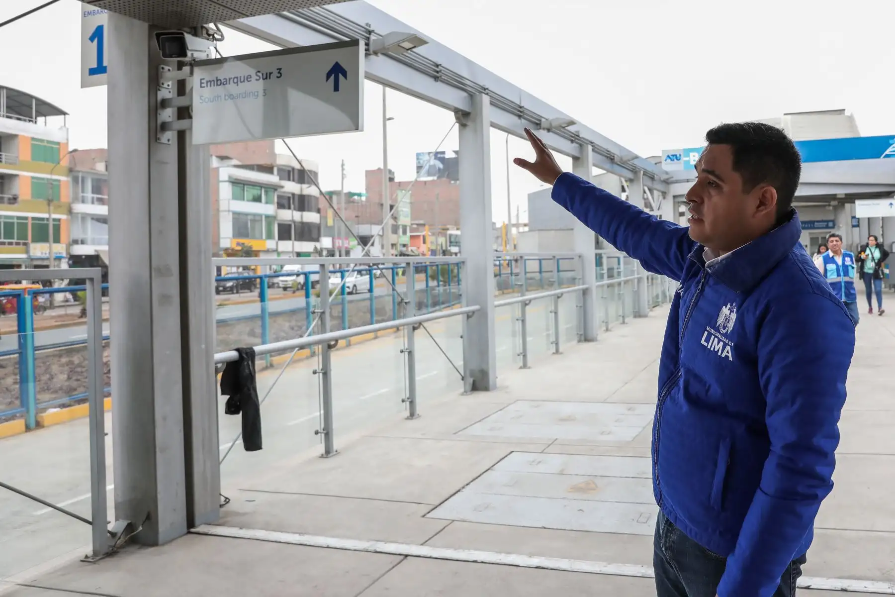 Carlos Peña Orellana, gerente general de EMAPE, Empresa Municipal de Apoyo a Proyectos Estratégicos, presenta el terminal Chimpu Ocllo y las 13 nuevas estaciones de la ampliación norte del Metropolitano, listas al 100% para su operatividad.
Foto: ANDINA/Connie Calderon