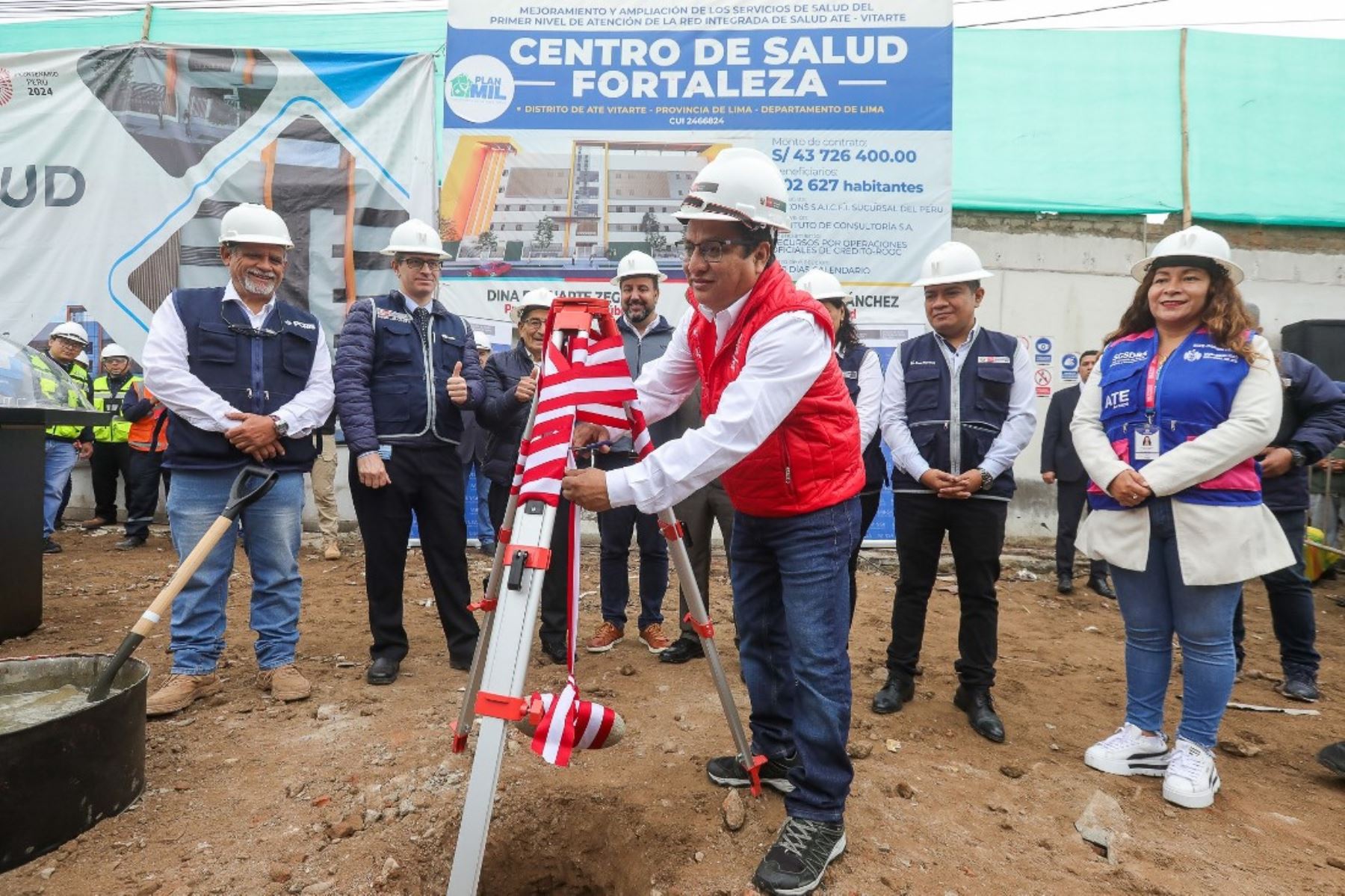 Ate: Minsa coloca primera piedra de futuro Centro de Salud Fortaleza. Foto: ANDINA/Difusión.