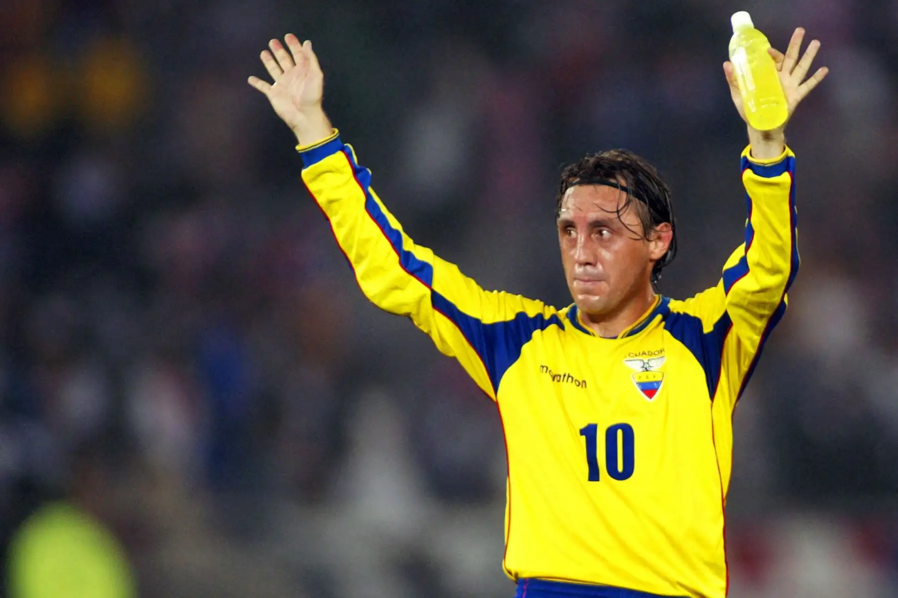 Ález Aguinaga jugó un récord de ocho veces la Copa América: 1987, 1989, 1991, 1993, 1995, 1999, 2001 y 2004. Y aunque Ecuador no logró ganar ninguna, en la que fue anfitrión, en 1993, alcanzó un decoroso cuarto lugar. Foto: AFP