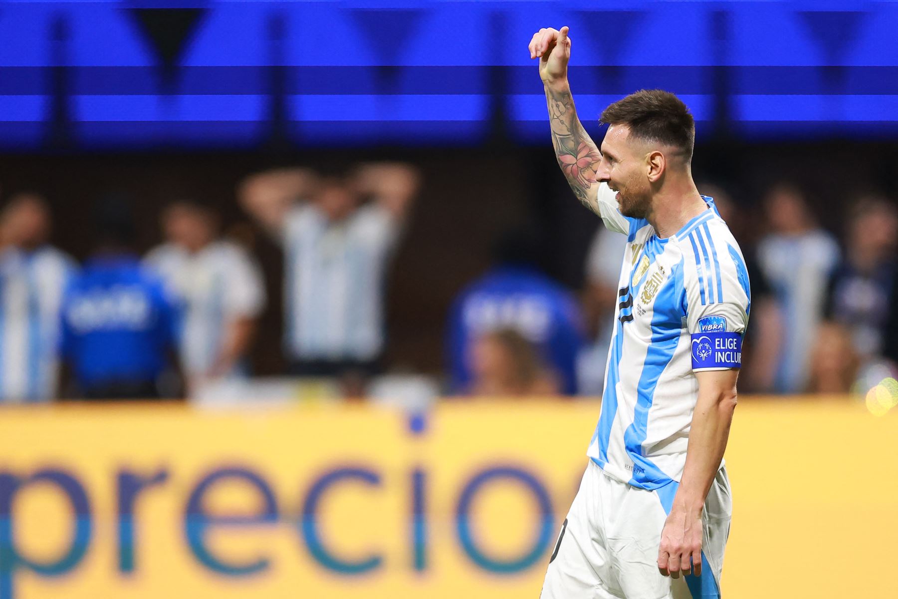 Lionel Messi de Argentina reacciona después de perder una oportunidad de gol durante el partido del grupo A de la Copa América de la CONMEBOL entre Argentina y Canadá. AFP