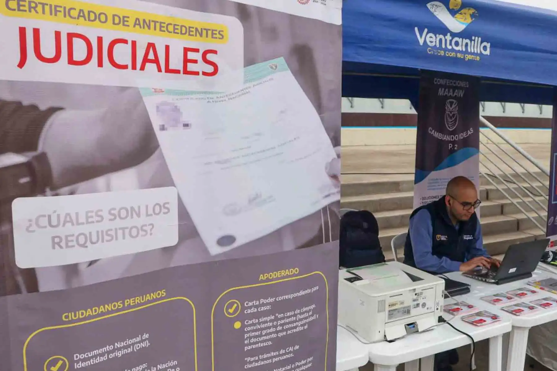 En esta feria, los abogados de la Defensa Pública brindaron asistencia legal gratuita, mientras que Sunarp contó con un módulo itinerante para que se realicen pagos en publicidad registral y el Programa Nacional de Centros Juveniles (Pronacej) presentó productos hechos en centros juveniles.  Foto: ANDINA/ MINJUSDH
