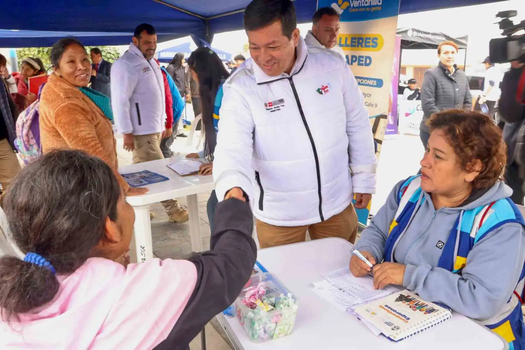 Cumpliendo el compromiso del Gobierno de acercar el Estado a la población más vulnerable, hoy el ministro de Justicia y Derechos Humanos, Eduardo Arana Ysa, inauguró la cuarta edición 2024 de “La Caravana de Justicia”, para brindar los servicios gratuitos del MINJUSDH en el Parque Temático Naval “Monitor Huáscar” de Pachacútec, Ventanilla. Foto: ANDINA/ MINJUSDH