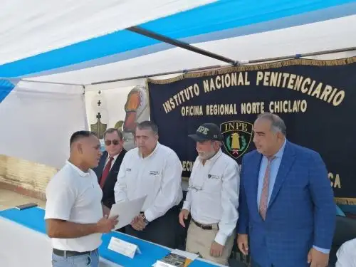 El jueves 20 de junio representantes del Colegio de Notarios realizaron una jornada de atención gratuita en el establecimiento penal de Cajamarca.