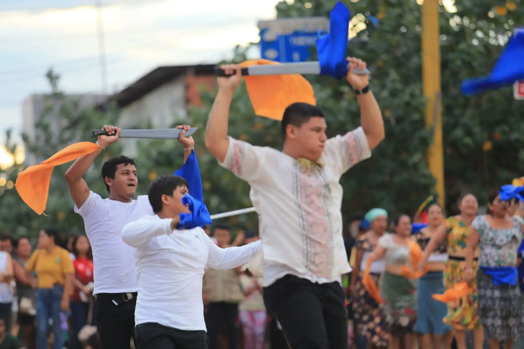 La ciudad de Pucallpa vive una fiesta completa, diferentes colegios y universidad participan con diferentes danzas en la comparsa San Juanera. Foto: ANDINA/Braian Reyna
