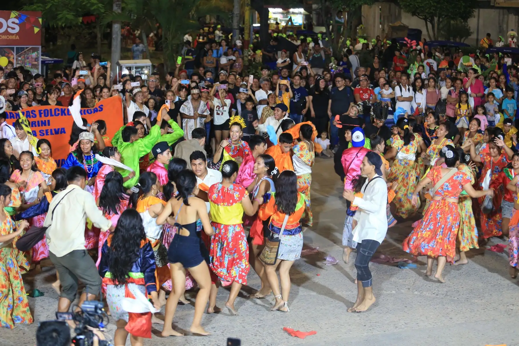 La ciudad de Pucallpa vive una fiesta completa, diferentes colegios y universidad participan con diferentes danzas en la comparsa San Juanera. Foto: ANDINA/Braian Reyna