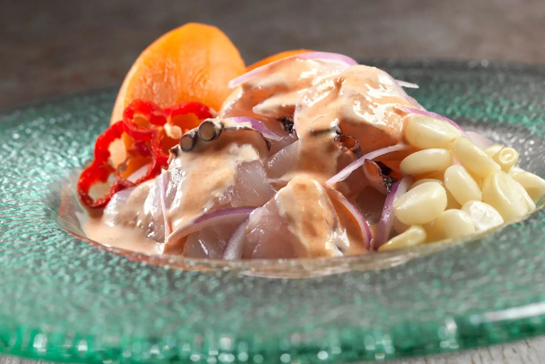 La actividad, que fue desarrollada por la Embajada del Perú en Tailandia, incluyó una clase magistral de preparación del ceviche y su degustación. Foto: ANDINA/Difusión