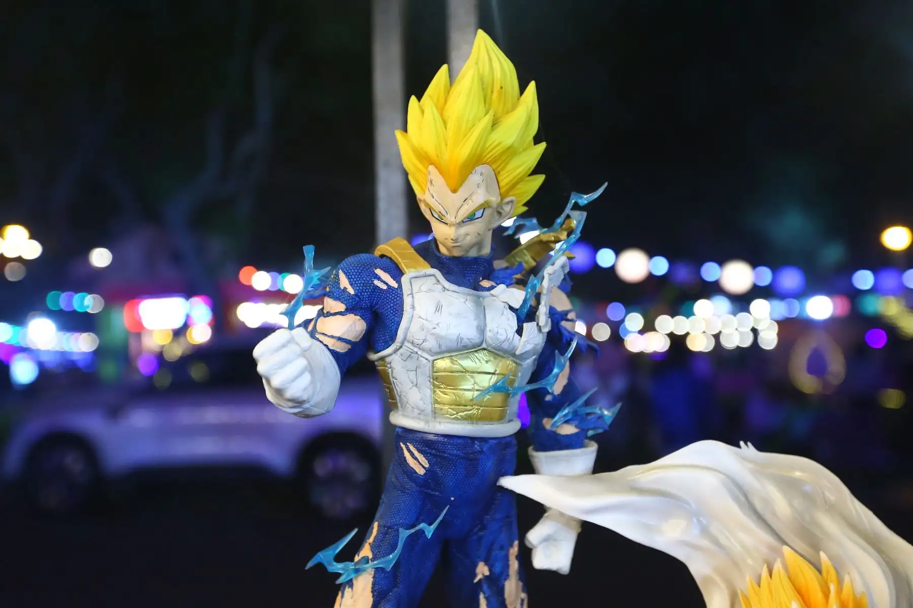 Circuito Mágico del Parque de las Aguas organiza el denominado Festival Cartoon Retro Fest, un espacio colorido, lleno de luces que ofrece diversos atractivos entre espacios instagrameables, exhibiciones de juguetes vintage, cosplayers, esculturas en escala real para tomarse fotos. También presentan conversatorios sobre series y dibujos de antaño, así como shows en vivo y musicales de diversos dibujos y series de antaño, que generan nostalgia al público .Disponible hasta el 30 de Junio. Foto: ANDINA/Eddy Ramos