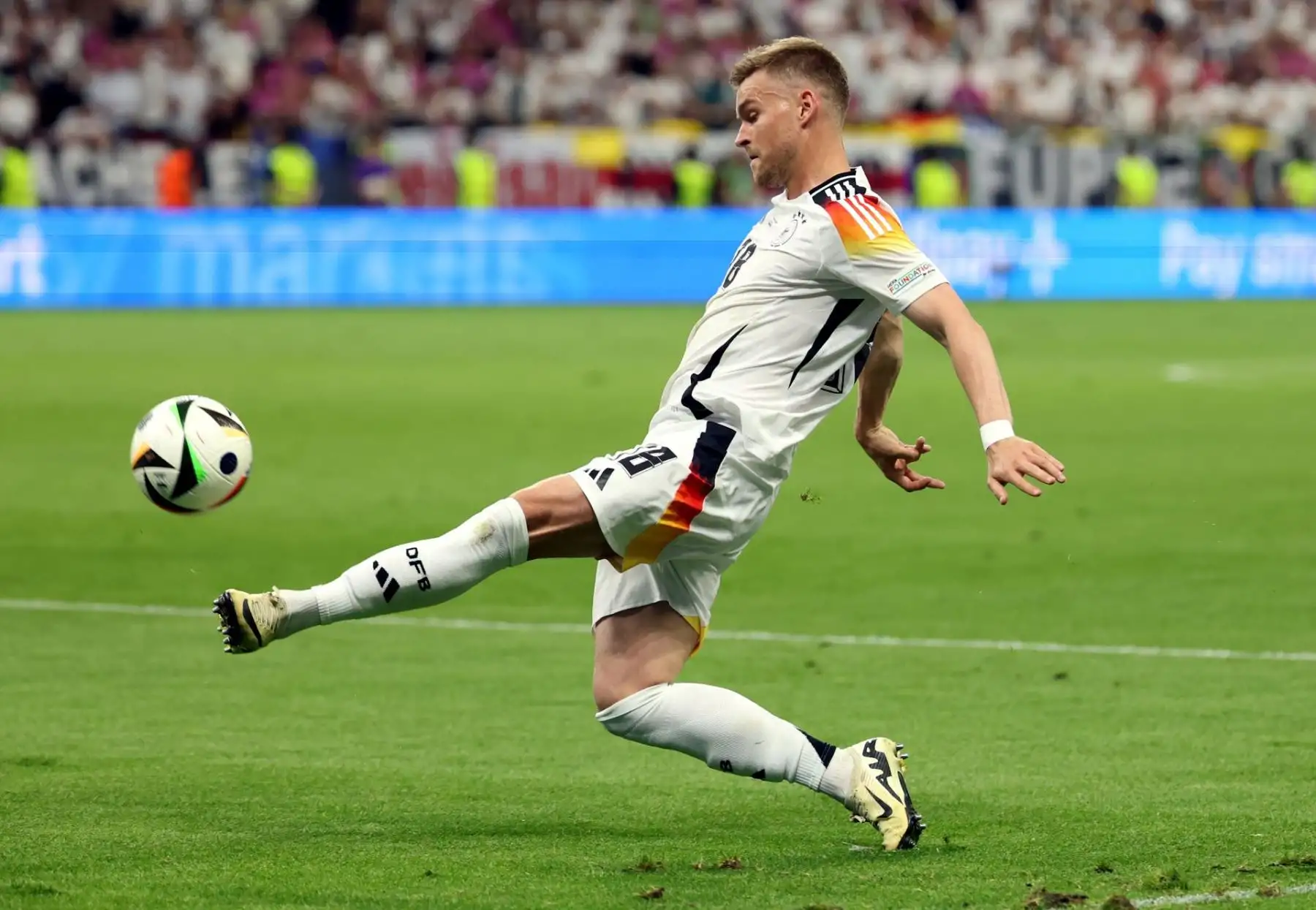 Maximilian Mittelstaedt de Alemania en acción durante el partido de fútbol del grupo A de la UEFA EURO 2024 entre Suiza y Alemania. EFE