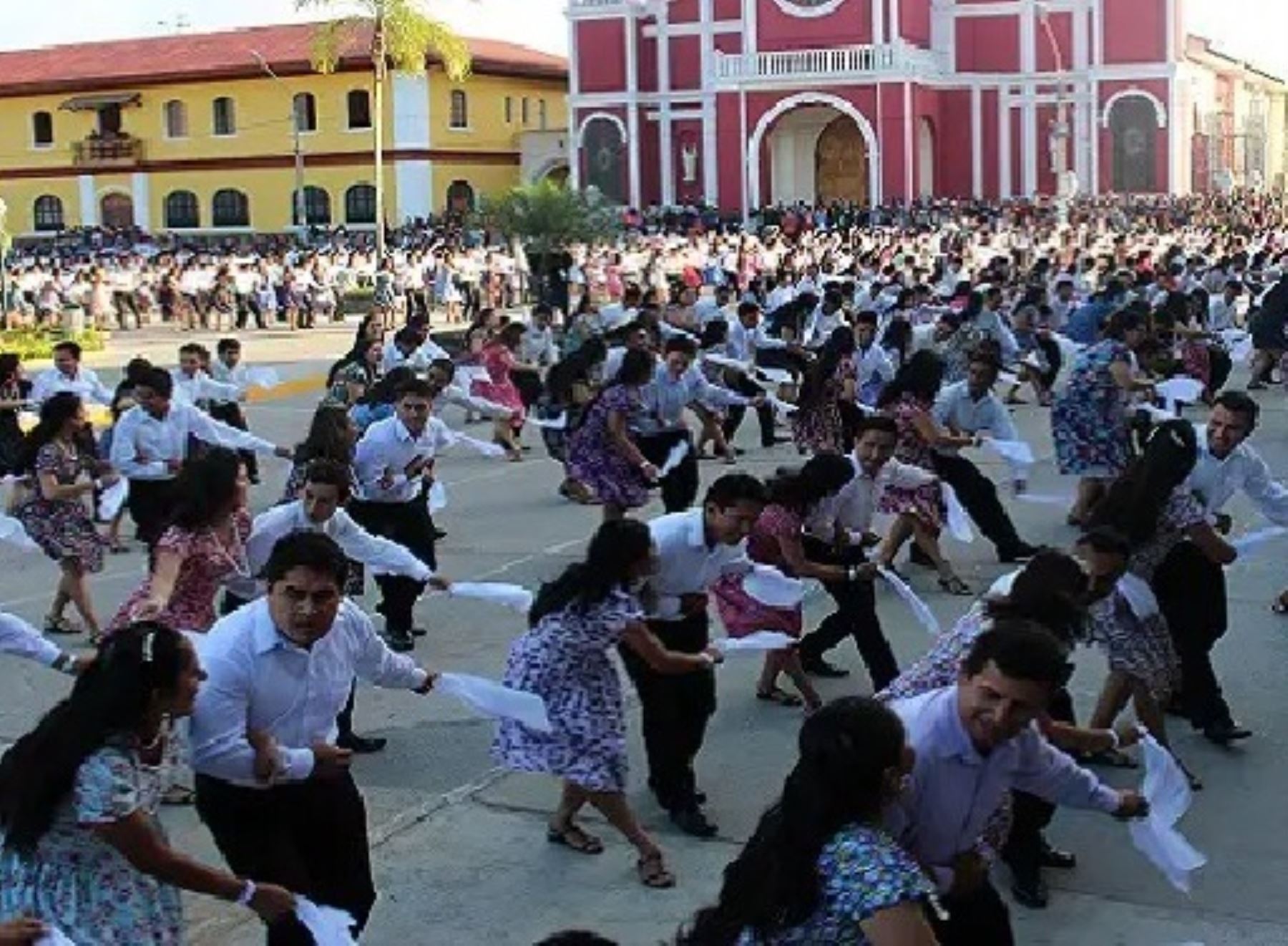 La Pandilla Moyobambina, es la danza orgullo de la región San Martín que se baila ahora en la Fiesta de San Juan y es el emblema cultural de toda la Amazonía peruana. ANDINA/Difusión