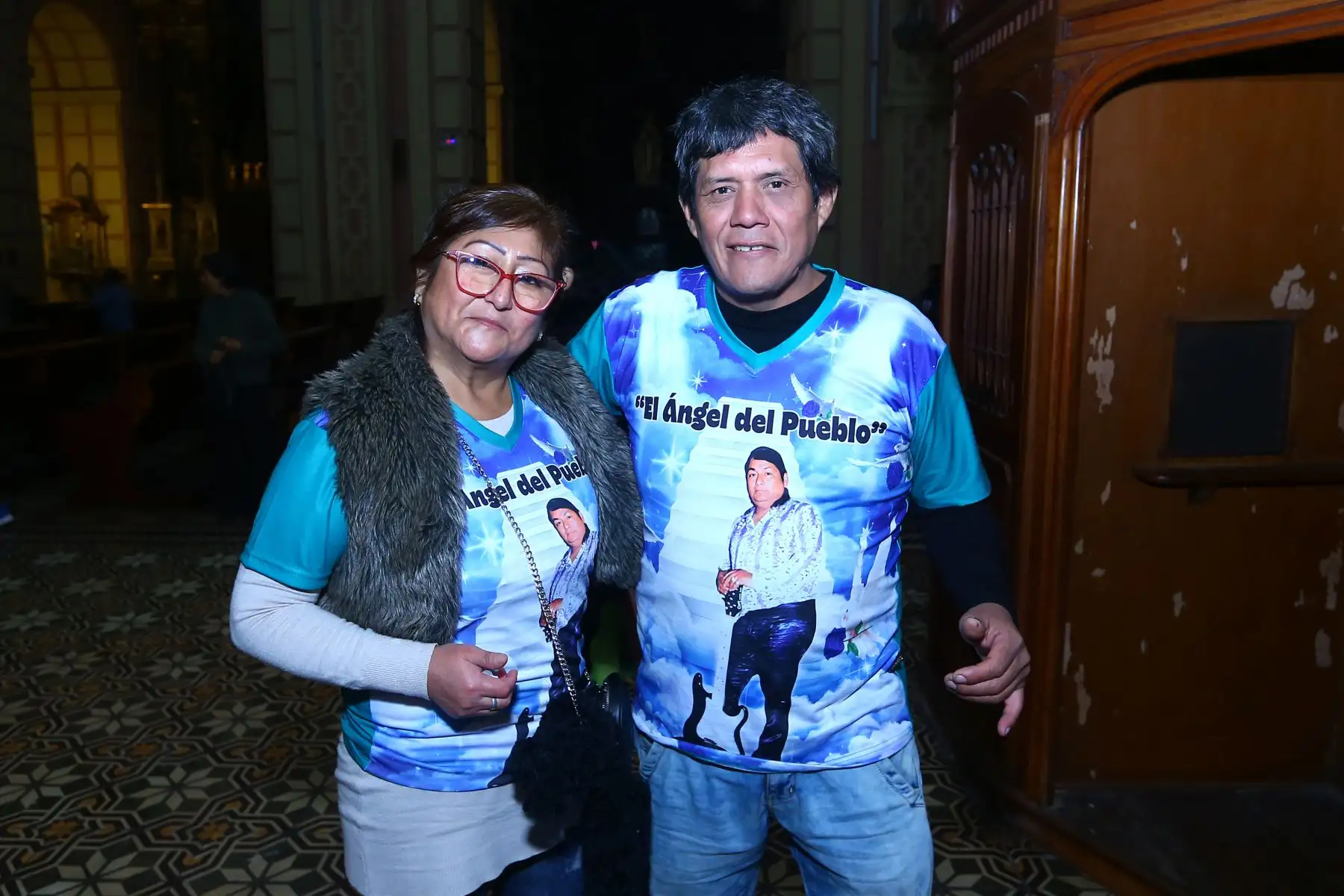 A 30 años de la muerte de Lorenzo Palacios "Chacalón", "también conocido como Faraón de la Cumbia", decenas de seguidores y familiares participan de una misa en su honor en la iglesia La Merced del Cercado de Lima.
Foto: ANDINA/Eddy Ramos