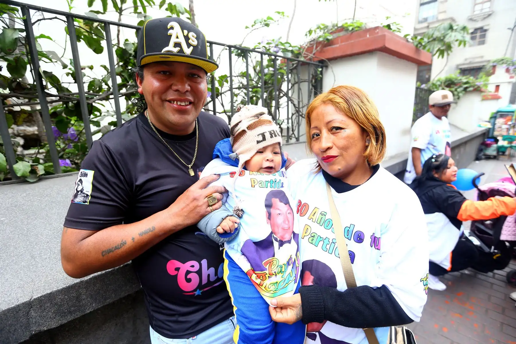 A 30 años de la muerte de Lorenzo Palacios "Chacalón", "también conocido como Faraón de la Cumbia", decenas de seguidores y familiares participan de una misa en su honor en la iglesia La Merced del Cercado de Lima.
Foto: ANDINA/Eddy Ramos