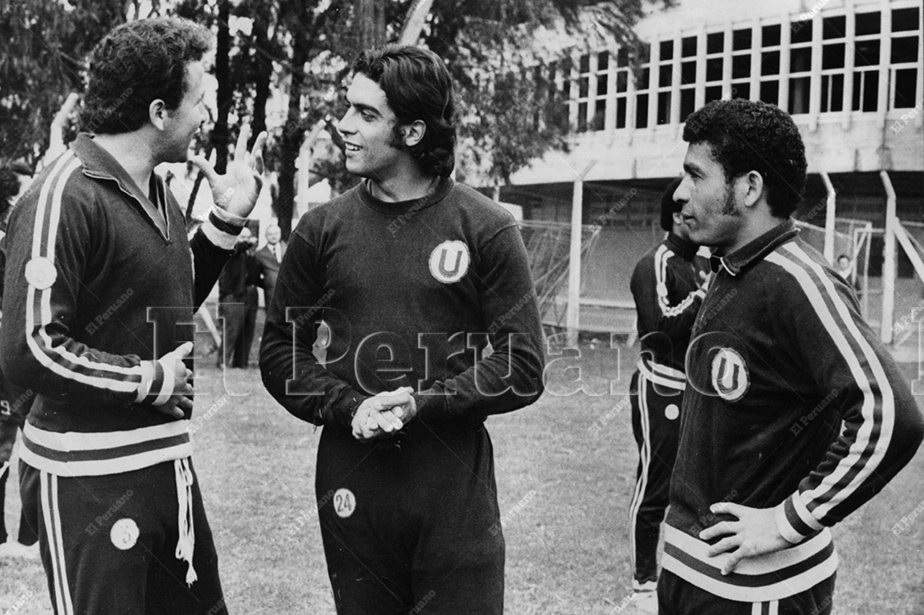 Lima - 23 mayo 1972 / Fernando Cuéllar, Humberto  Horacio Ballesteros y Héctor Chumpitaz figuras de Universitario de Deportes. Foto: Archivo Histórico de El Peruano