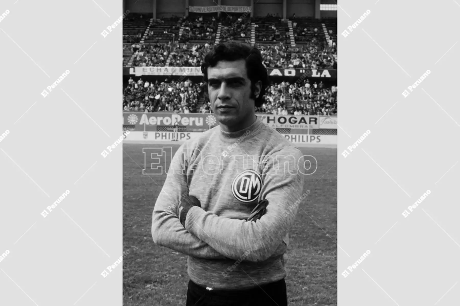 Lima - 1978 / El arquero Humberto Horacio Ballesteros posa en el Estadio Nacional antes de un partido entre Deportivo Municipal y Universitario de Deportes. Foto: Archivo Histórico de El Peruano