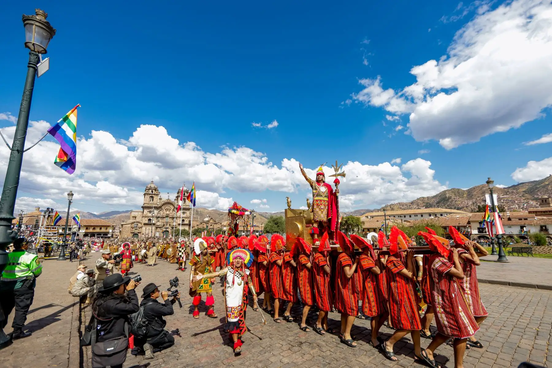 La propuesta de celebrar la Fiesta del Sol comenzó en 1943, cuando un grupo de intelectuales del Instituto Americano de Arte, liderado por el historiador Humberto Vidal Unda, ideó instituir un día festivo para el Cusco. Foto: ANDINA/Luis Iparraguirre