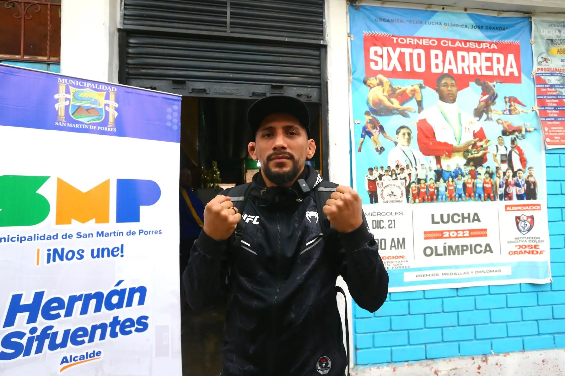 El nombre de Daniel “Soncora” Marcos se ha convertido en uno de los más resaltantes en el deporte de Artes Marciales Mixtas (MMA) y su última pelea contra el norteamericano John Castañeda, en la UFC Fight Night (Estados Unidos), puso al Perú ante los ojos del mundo. 
Foto: ANDINA/Eddy Ramos