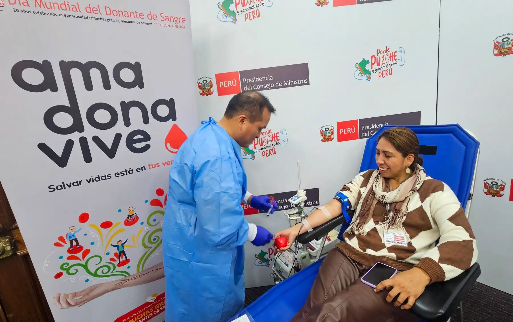 Personal de la PCM participó en campaña de donación de sangre para niñas y niños que se atienden en el Instituto Nacional de Salud del Niño de San Borja. Foto: ANDINA/ PCM