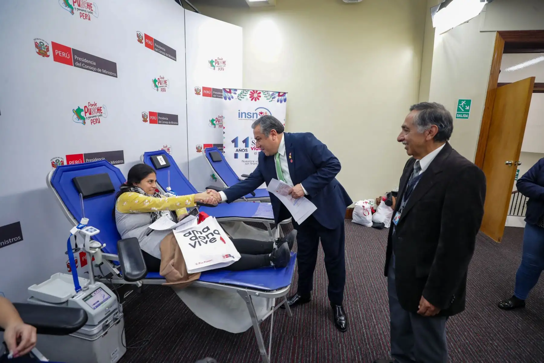 Personal de la PCM participó en campaña de donación de sangre para niñas y niños que se atienden en el Instituto Nacional de Salud del Niño de San Borja. Foto: ANDINA/ PCM