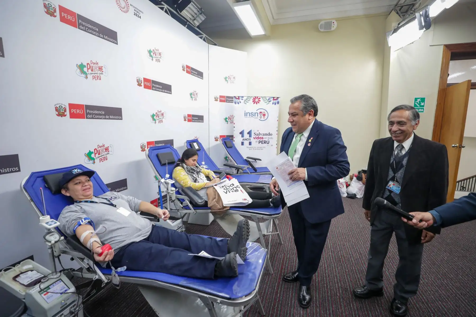 Personal de la PCM participó en campaña de donación de sangre para niñas y niños que se atienden en el Instituto Nacional de Salud del Niño de San Borja. Foto: ANDINA/ PCM