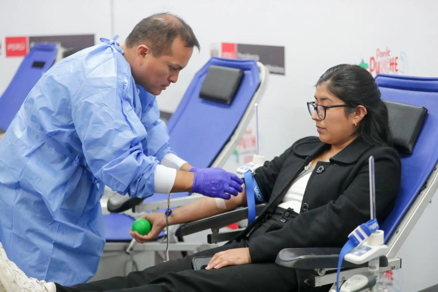 Personal de la PCM participó en campaña de donación de sangre para niñas y niños que se atienden en el Instituto Nacional de Salud del Niño de San Borja. Foto: ANDINA/ PCM